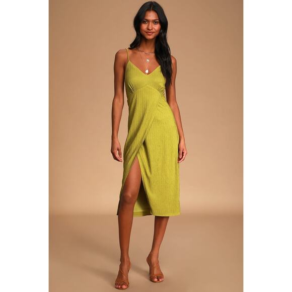 Lulus Dresses & Skirts - Lulus Green Faux Wrap‎ Midi Dress